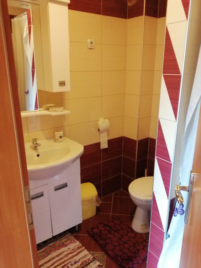 Ferienwohnung Apartman Vidovic Korenica Exterior foto