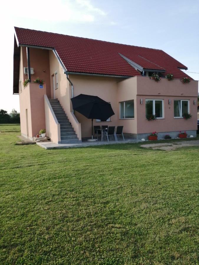 Ferienwohnung Apartman Vidovic Korenica Exterior foto